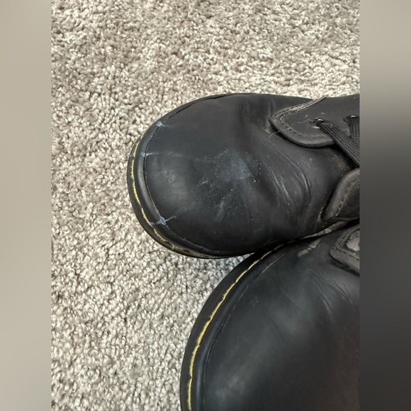 Dr. Martens Shoreditch Greasy - Picture 7 of 9